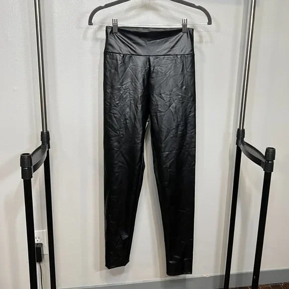 SOLD Windsor liquid look leggings - Picture 2 of 7